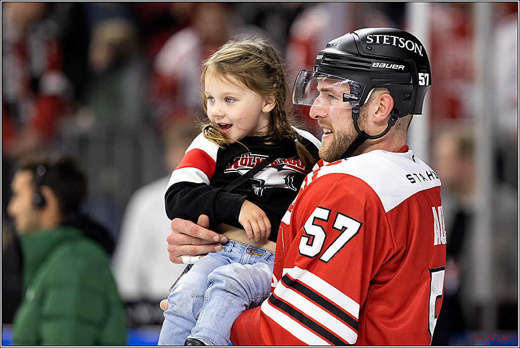 PENNY DEL;  Kölner Haie - Straubing Tigers; Köln, 09.10.2022